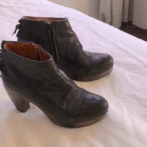 Coclico Ndakinna clog boots 36